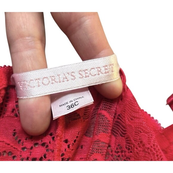 Victorias Secret Red Lace Sexy Lingerie Padded Bra Intimate Romantic Size 36C - Picture 6 of 6